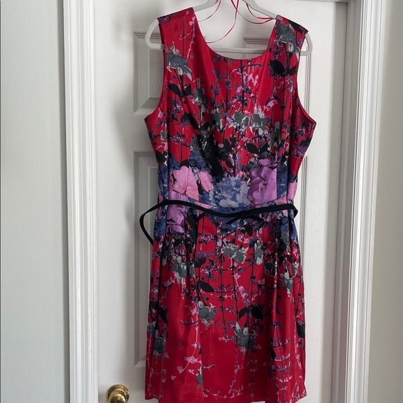 Danny & Nicole Dresses & Skirts - Danny & Nicole Vibrant Red Floral Mini Dress